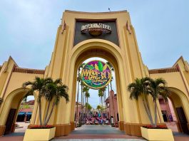 Mardi Gras at Universal Orlando Resort 1