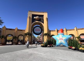Universal Orlando Arch
