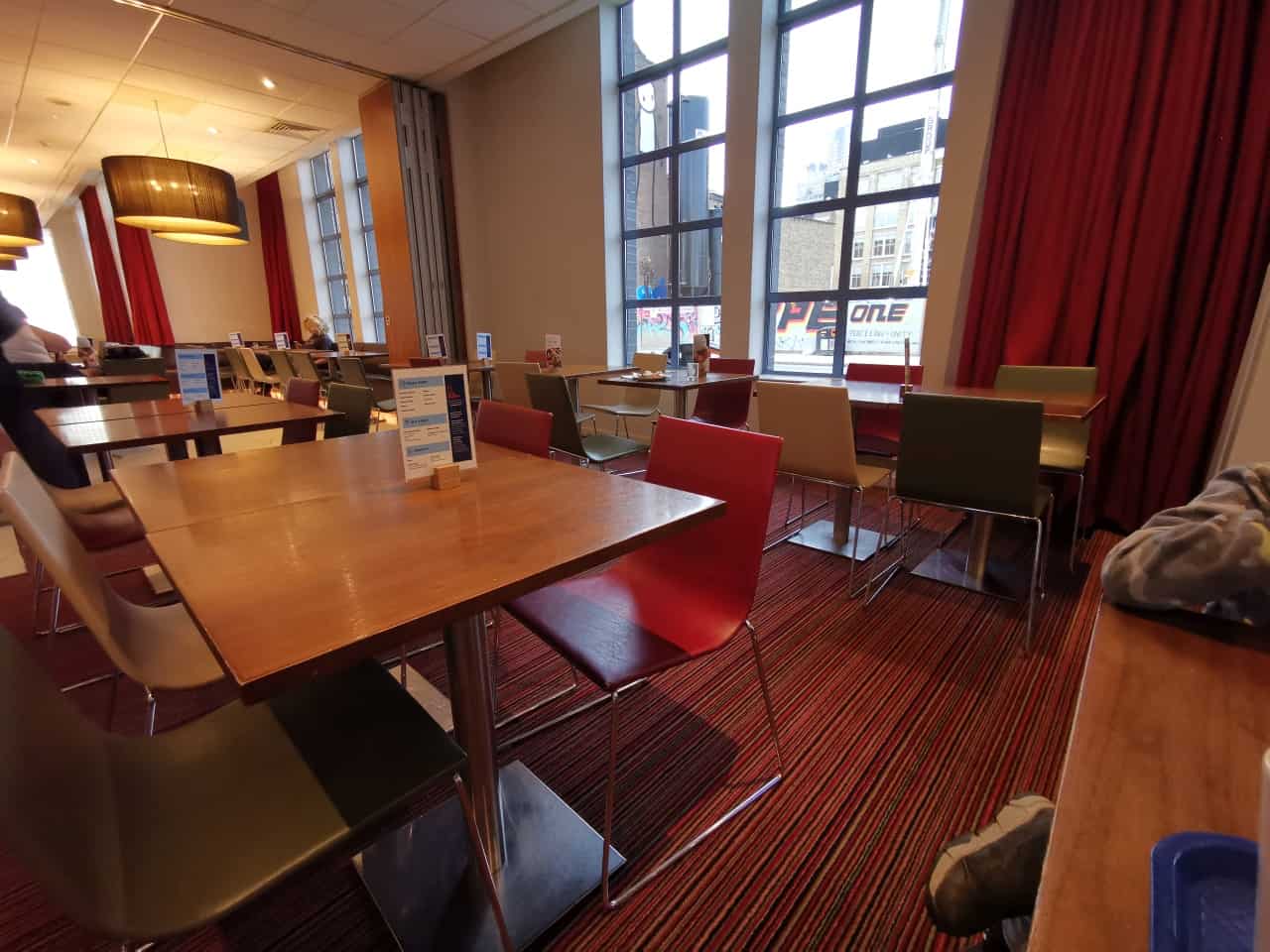 Holiday Inn Express Frühstück