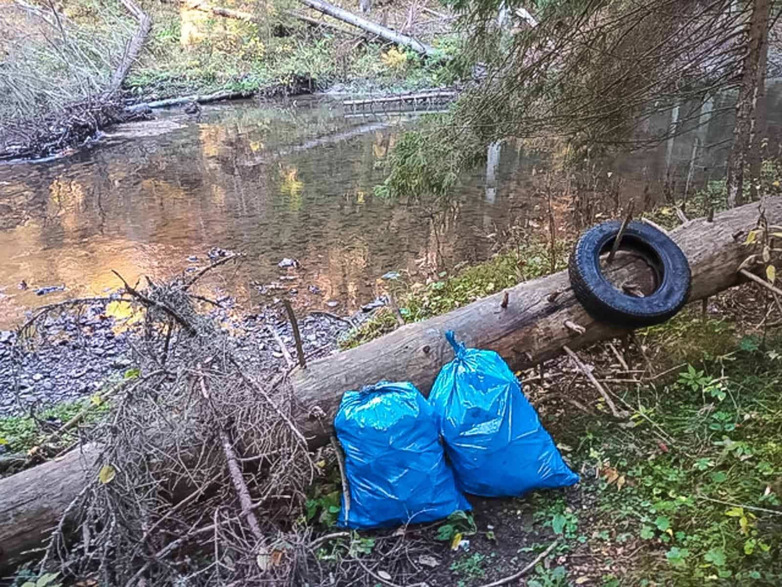 CEW Cleaning up Slovenysky Raj-30274.jpeg - European Wilderness Society  - CC NonCommercial-NoDerivates 4.0 International