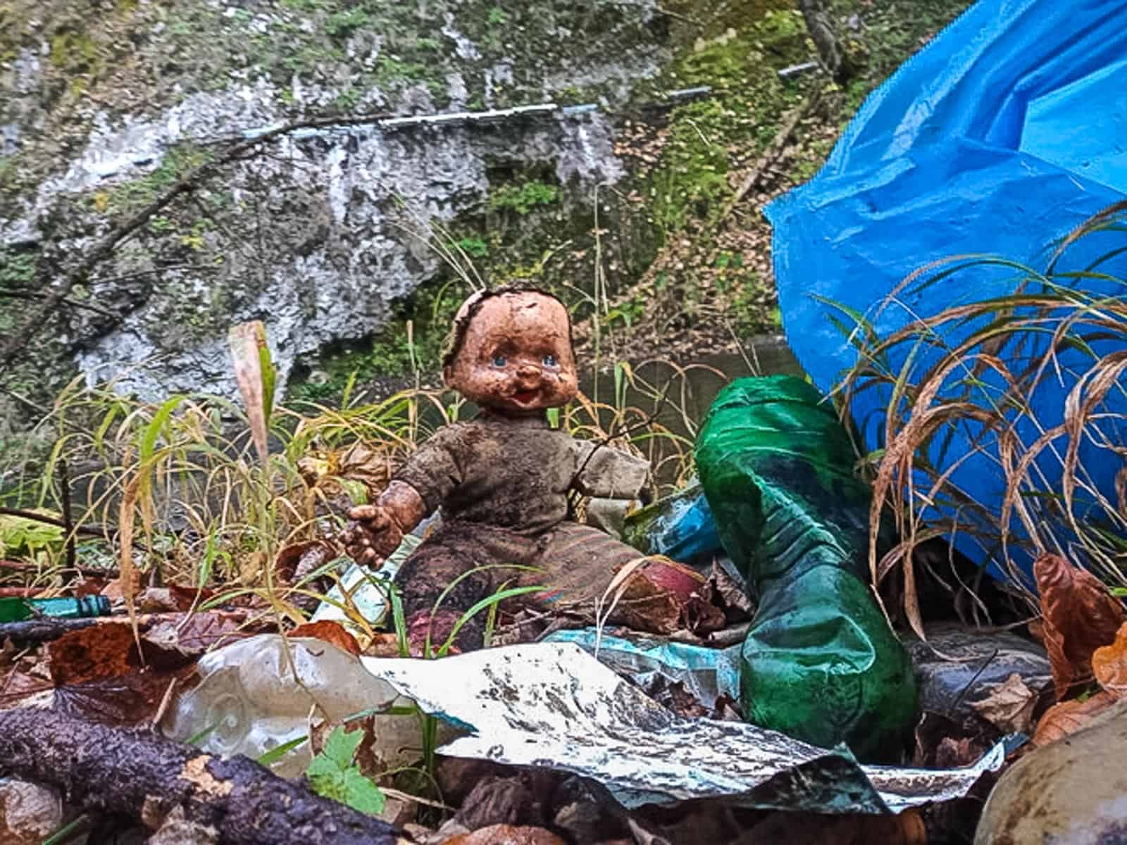 CEW Cleaning up Slovenysky Raj-30275.jpeg - European Wilderness Society  - CC NonCommercial-NoDerivates 4.0 International