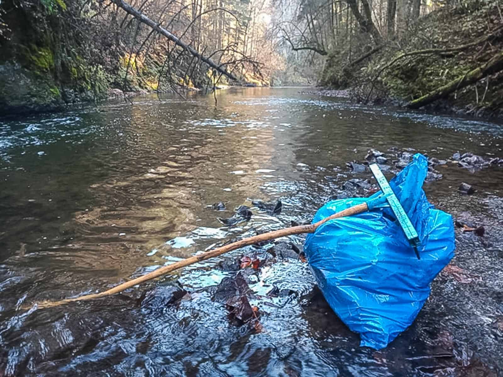 CEW Cleaning up Slovenysky Raj-30277.jpeg - European Wilderness Society  - CC NonCommercial-NoDerivates 4.0 International