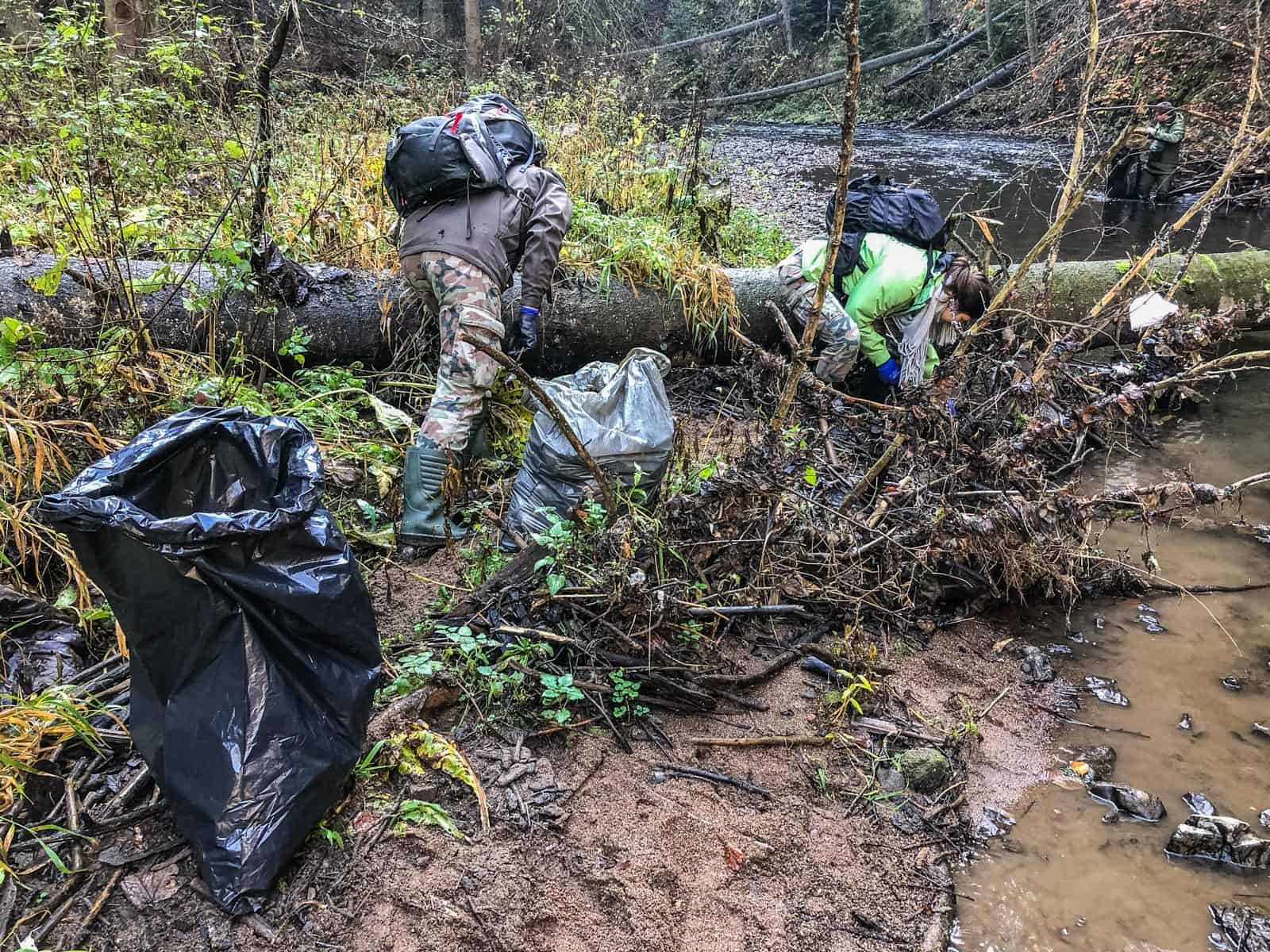 CEW Cleaning up Slovenysky Raj-30346.jpg - European Wilderness Society  - CC NonCommercial-NoDerivates 4.0 International