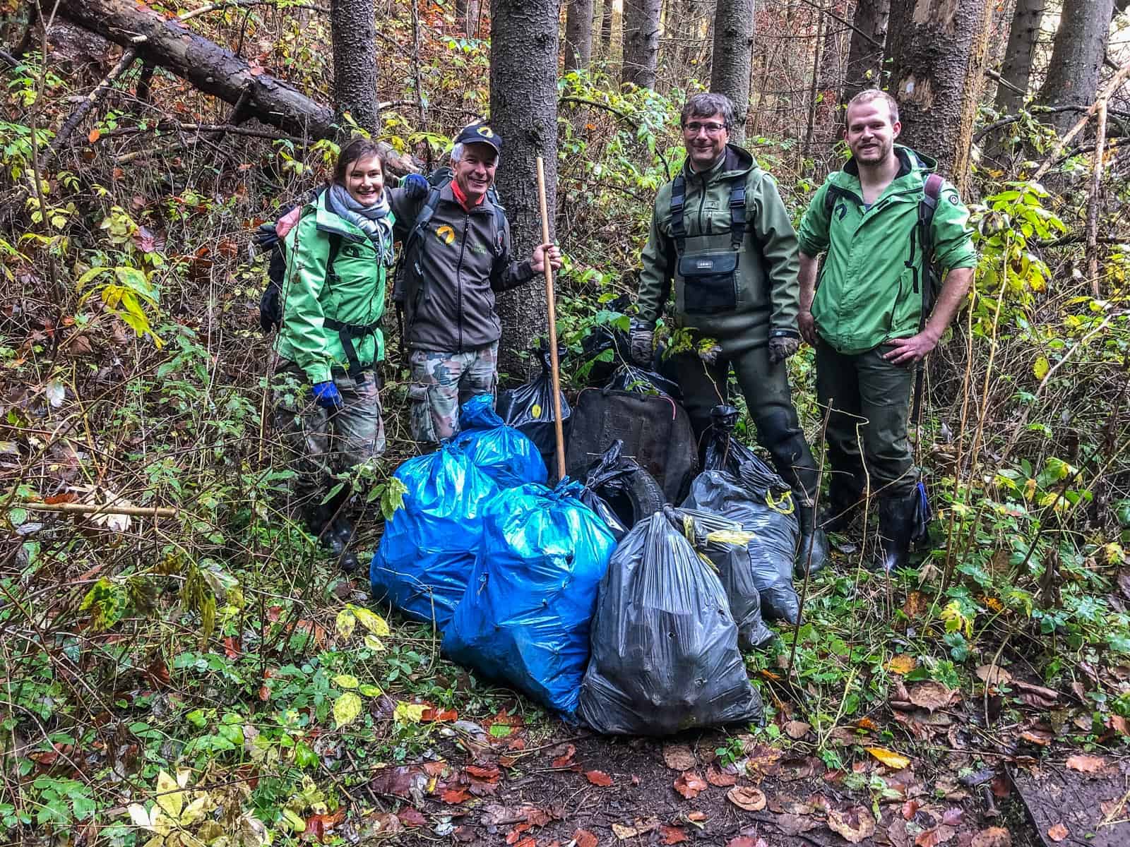 CEW Cleaning up Slovenysky Raj-30358.jpg - © European Wilderness Society CC BY-NC-ND 4.0