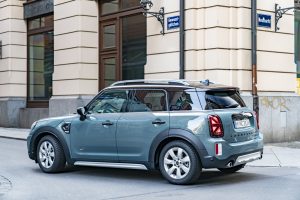 6- P90408934_highRes_mini-cooper-s-countr