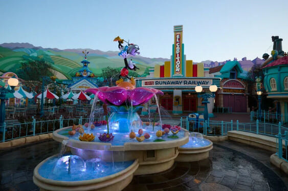 Reimagined Mickey's Toontown Reopens in Disneyland! 2 centoonial