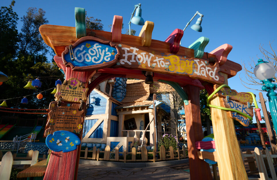 Reimagined Mickey's Toontown Reopens in Disneyland! 4 goofys