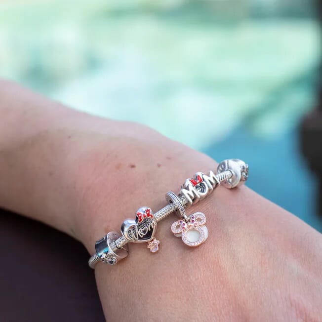 Mother's Day Disney Gift Guide To Treat The Queen Of The Family! 14 Mother's Day Disney Gift Guide