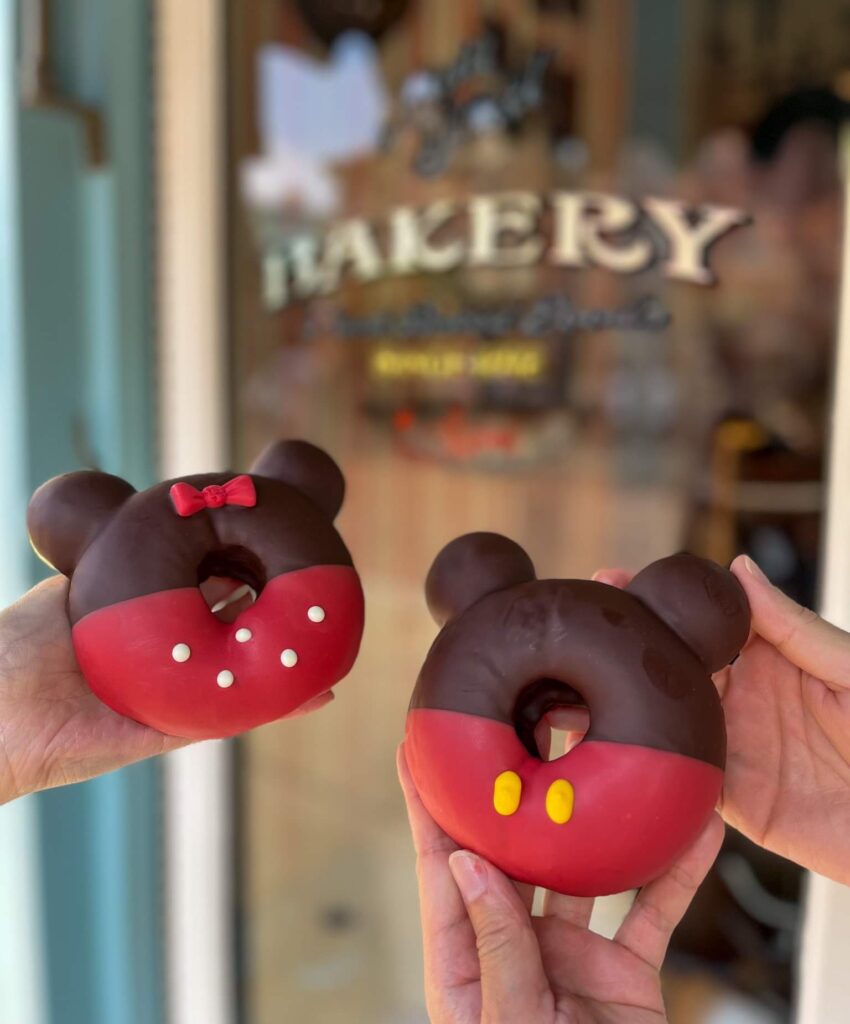 6 Must Have Treats At Hong Kong Disneyland Resort! 2 Hong Kong Disneyland Resort