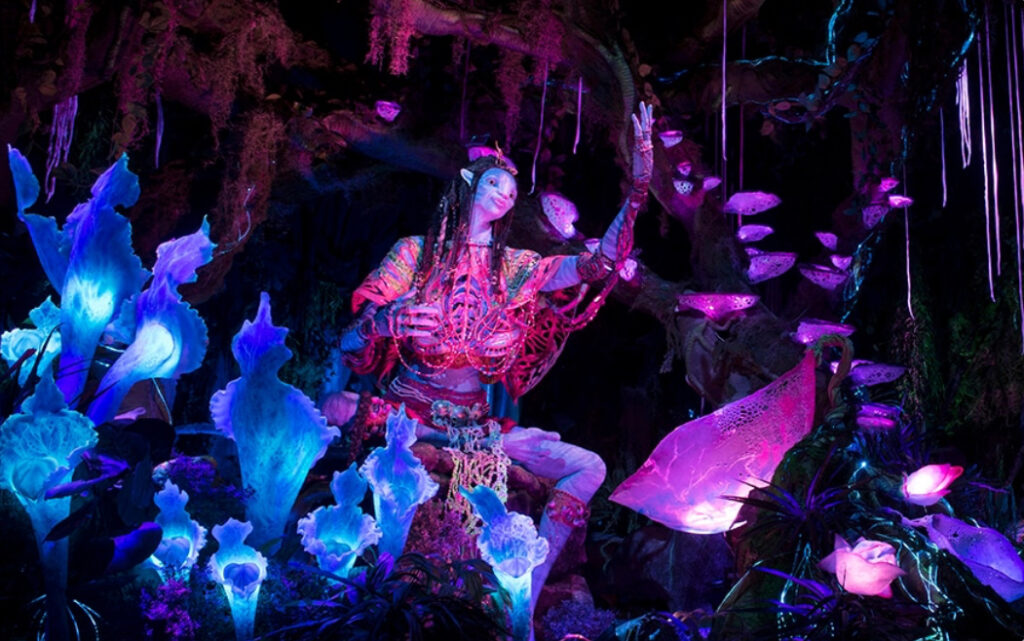 How Disney Brings the Audio-Animatronics Characters to Life! 4 Audio-Animatronics Characters