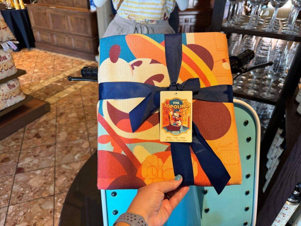 Mickey and Minnie Italy Pavilion Collection