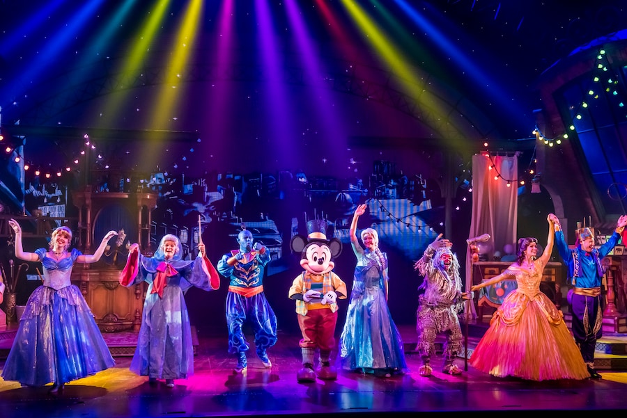 Disneyland Paris shows not to miss 8 Disneyland Paris shows not to miss 8