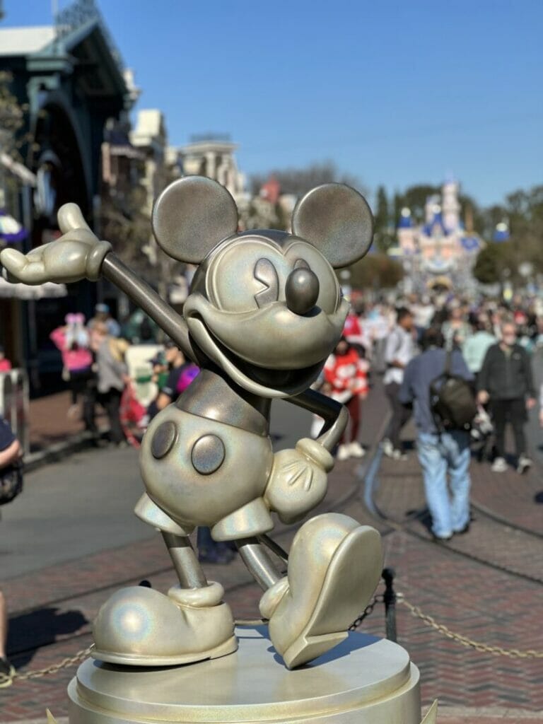 Top 8 Tips for Planning your Disneyland Vacation 4 CD9A40E7 BD72 4387 983D BF753336B098