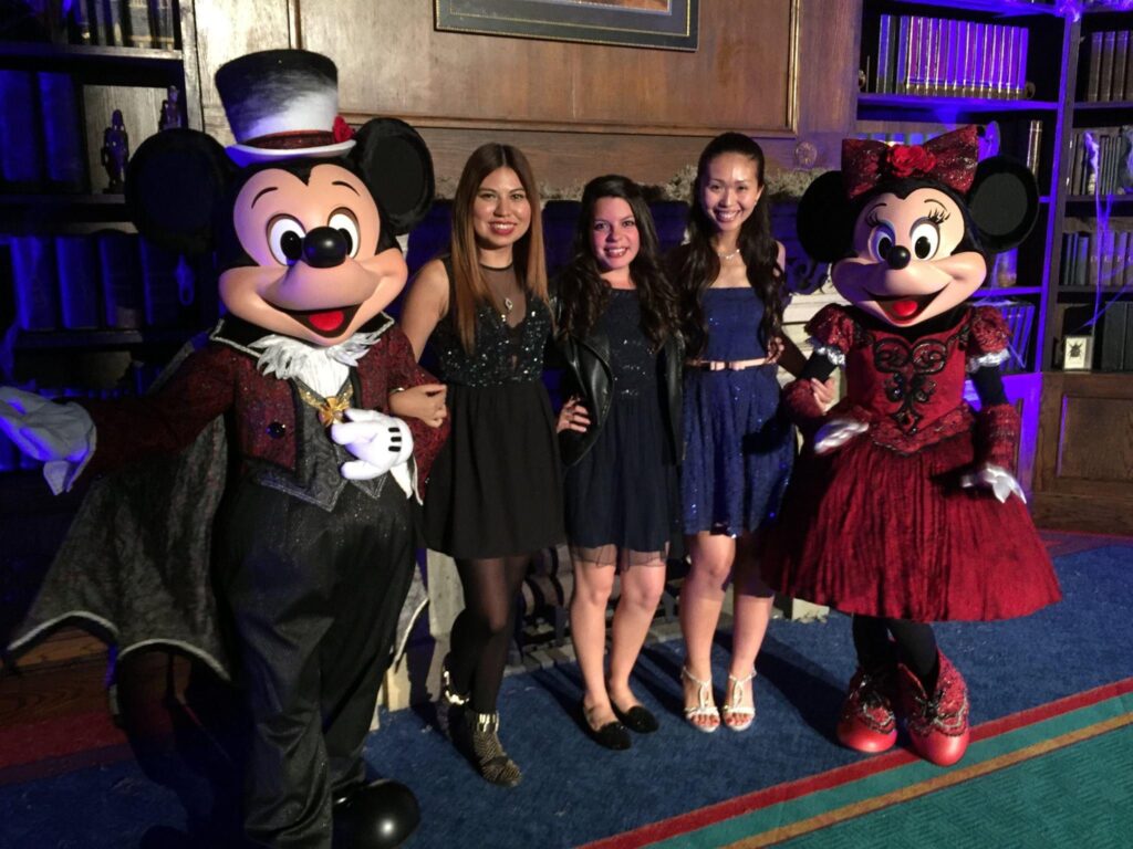 What Is It Like Being In The Disney College Program? 12 Disney College Program