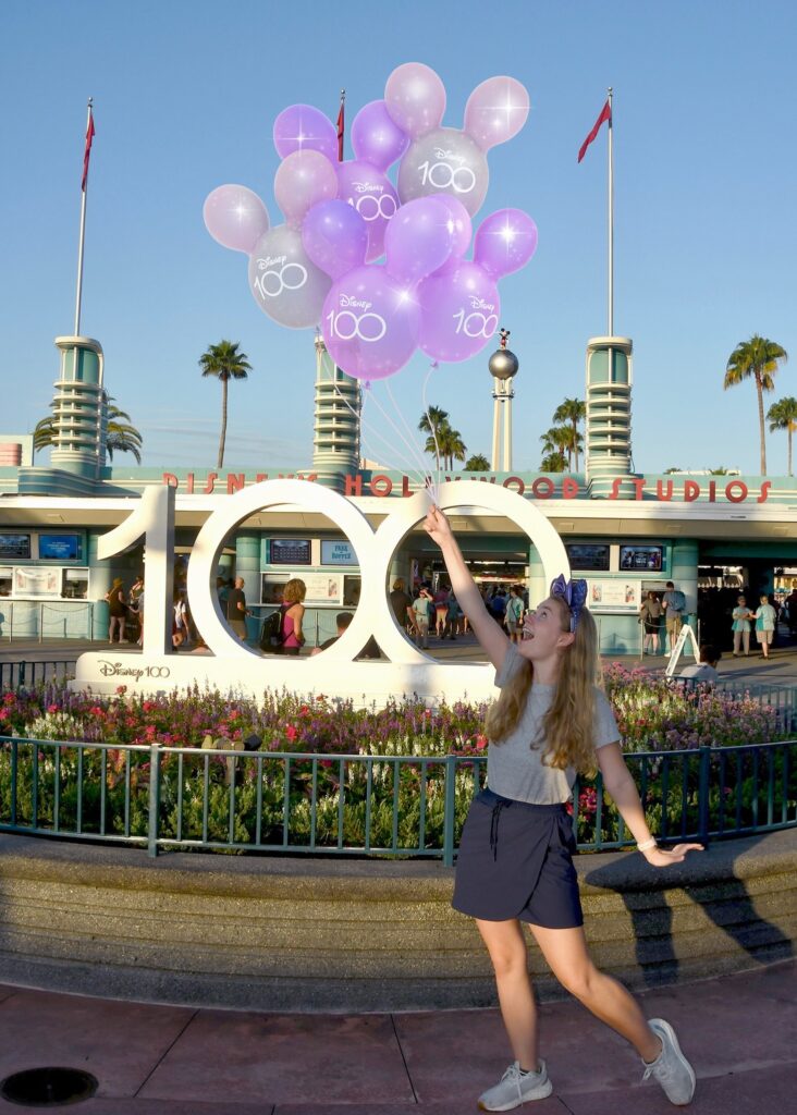 HS100 balloons