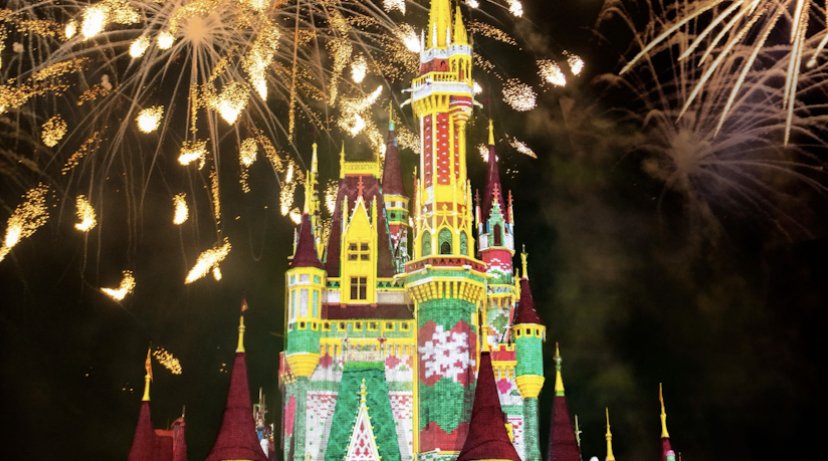 Why Christmas Time Is Our Favorite Time At Disney World! 5 Christmas Time