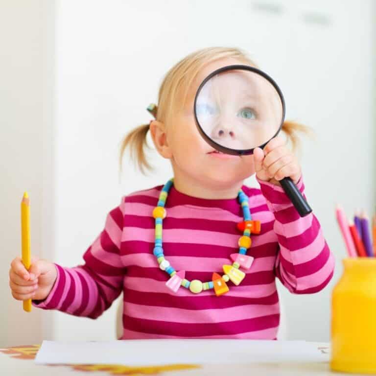 MAKING TODDLER CRAFTS TIPS
