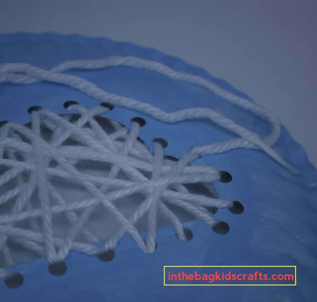 Easy Kids' Craft DIY Cloud Weaving with Washi Tape Rainbow step 4