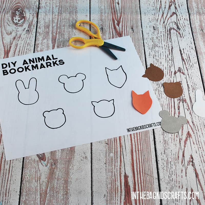 MAKE A BOOKMARK STEP 4