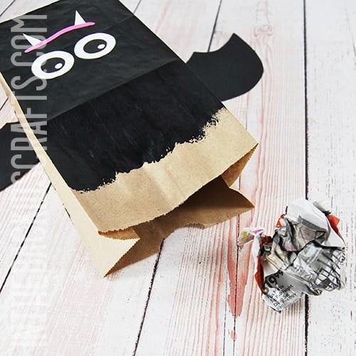 EASY BAT CRAFT FOR KIDS STEP 4