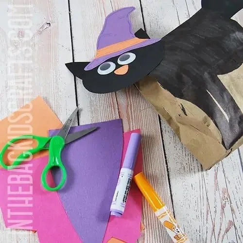 BLACK CAT HALLOWEEN CRAFT FOR KIDS STEP 6