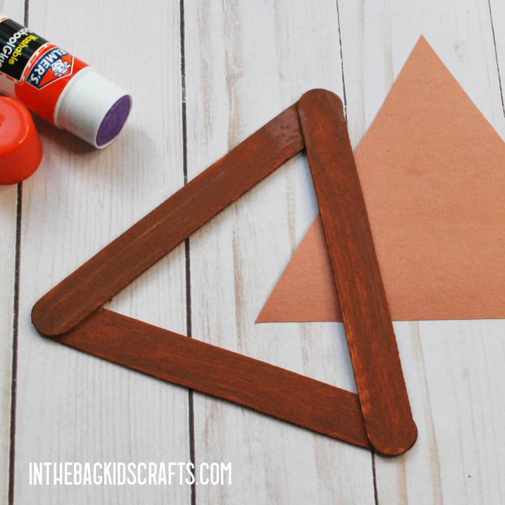 HALLOWEEN MONSTER ARTS AND CRAFTS STEP 3 PAINTING THE FRAME