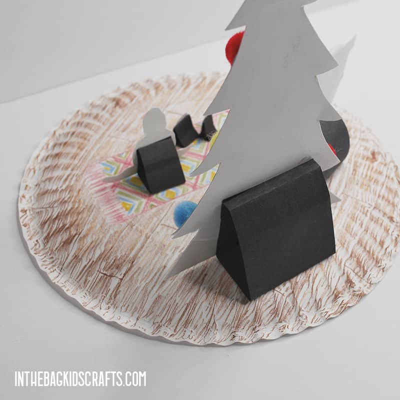 FREE PRINTABLE CHRISTMAS CRAFT STEP 6