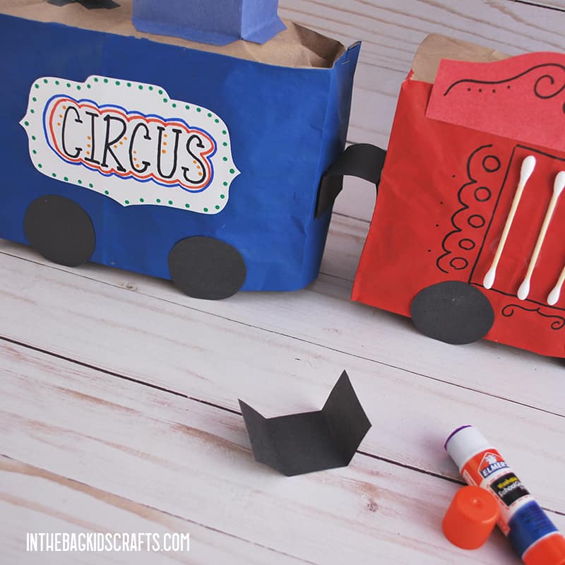PAPER CIRCUS TRAIN CRAFT STEP 8