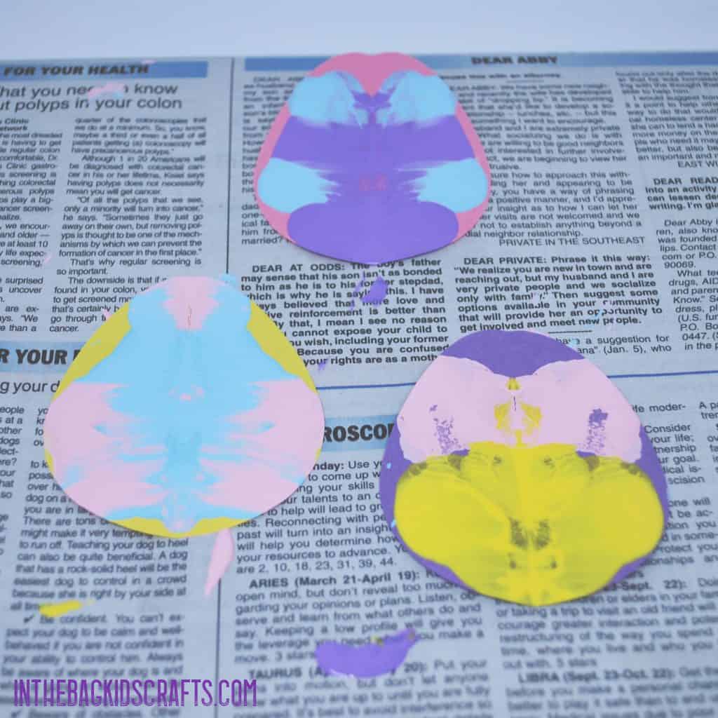 Squish Painted Paper Easter Eggs 