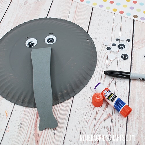 PAPER PLATE ELEPHANT CRAFT STEP 4