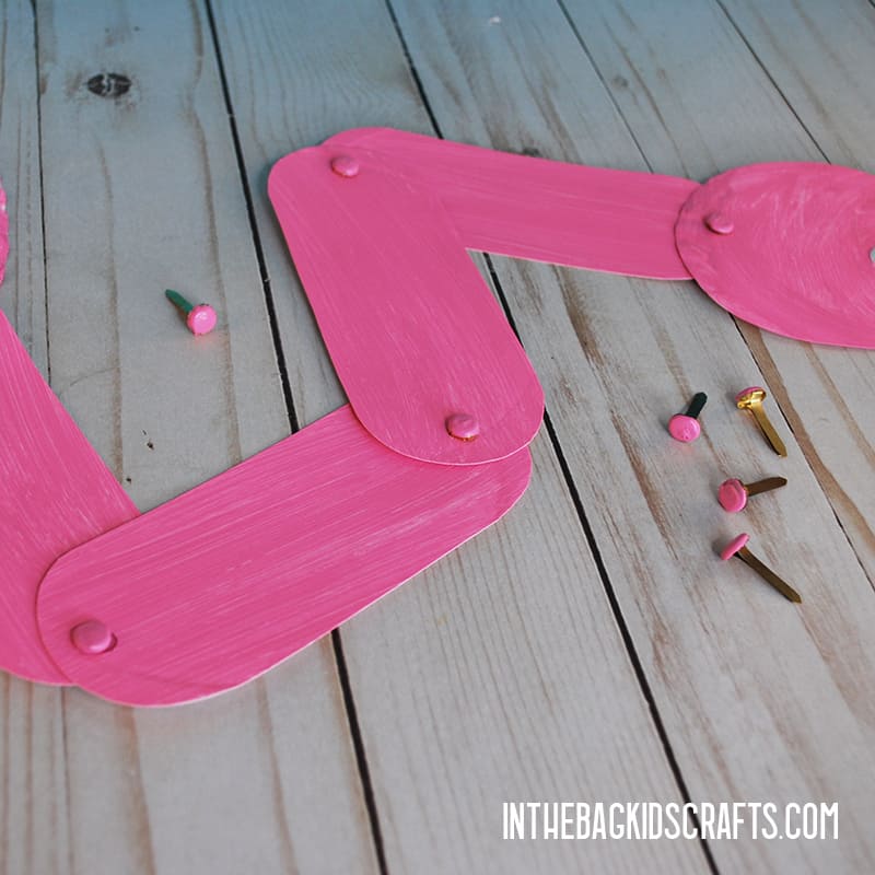 FLAMINGO PAPER PLATE CRAFT STEP 10