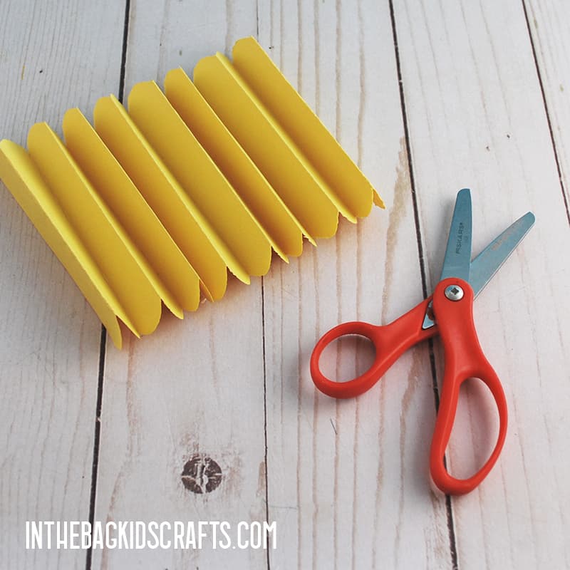 BOOKMARK FLOWER DESIGN STEP 2