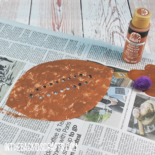 PAPER PLATE FOOTBALL CRAFT STEP 3