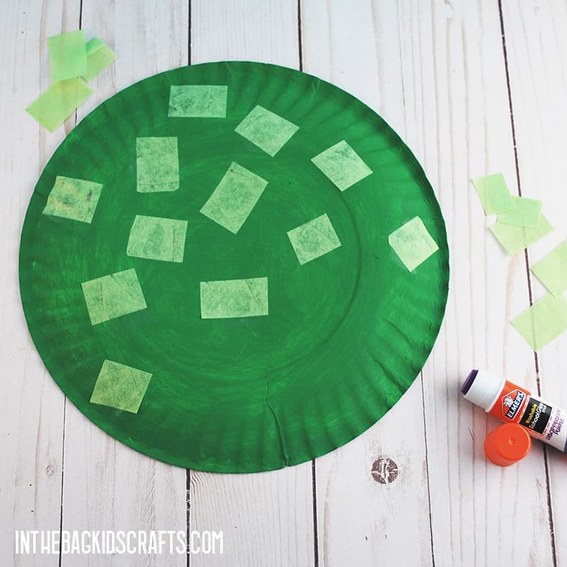 PAPER PLATE FROG CRAFT STEP 3