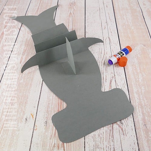 HAMMERHEAD SHARK CRAFT STEP 4