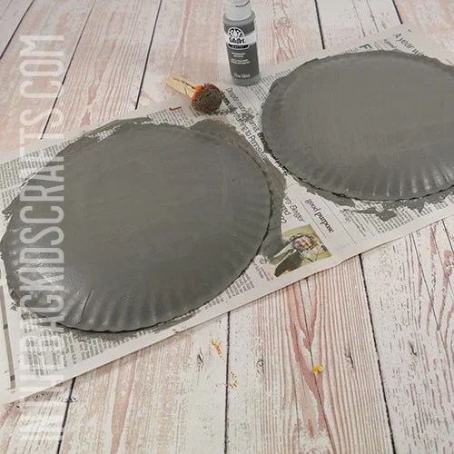 paper plate koala craft step 1