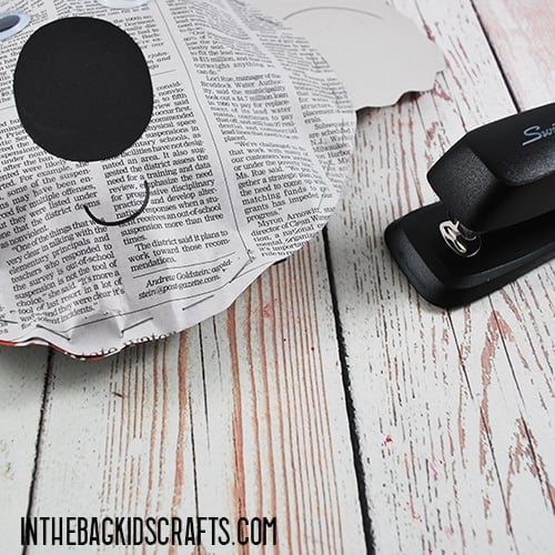 KOALA NEWSPAPER CRAFT STEP 6B