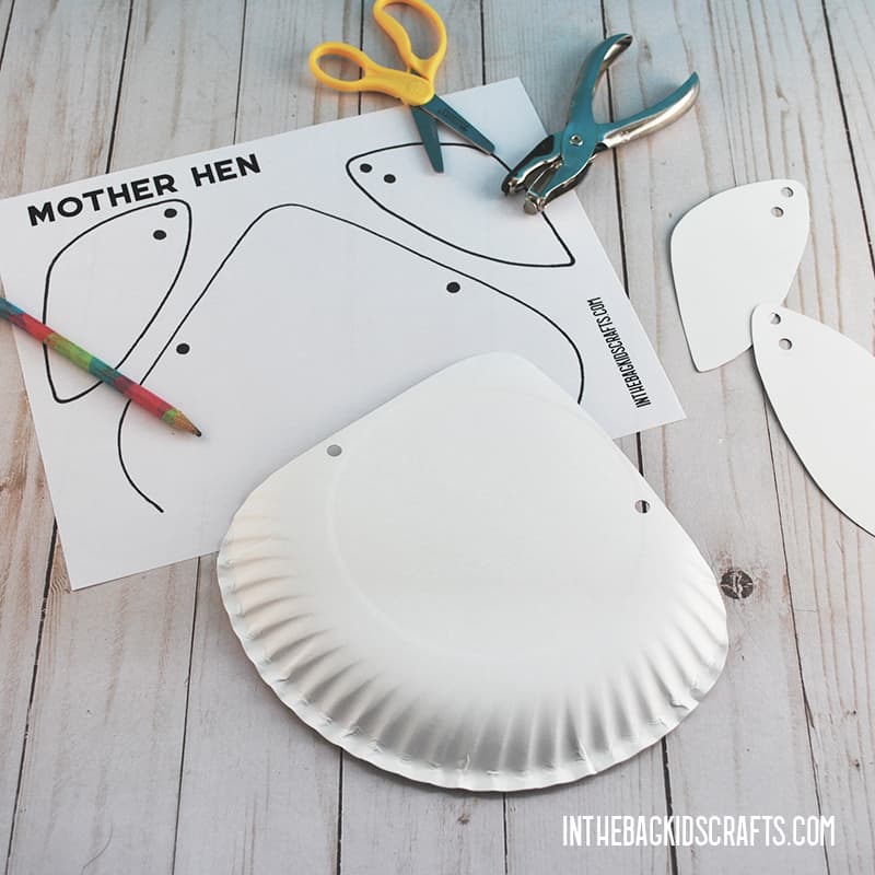 PAPER PLATE CHICKEN CRAFT STEP 1