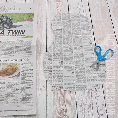 NEWSPAPER MOUSE CRAFT STEP 1