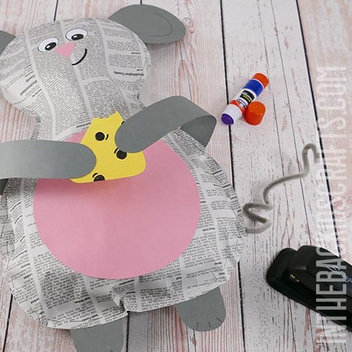 STAPLE SHUT THE STUFFED NEWSPAPER MOUSE CRAFT STEP 6