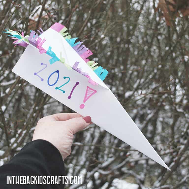 NEW YEARS CRAFT PAPER AIRPLANES