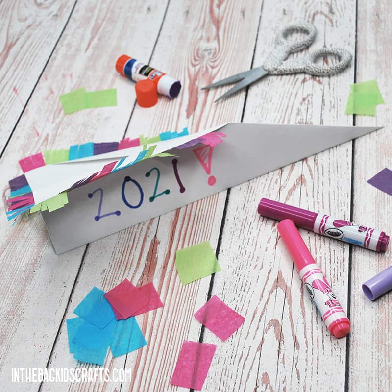 NEW YEARS CRAFT PAPER AIRPLANES