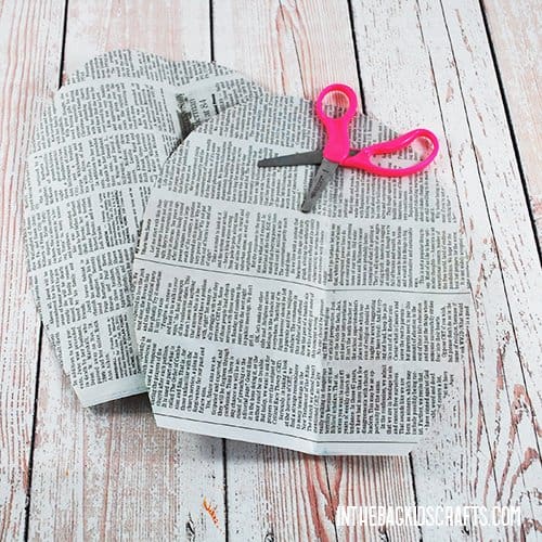 NEWSPAPER OWL CRAFT STEP 1
