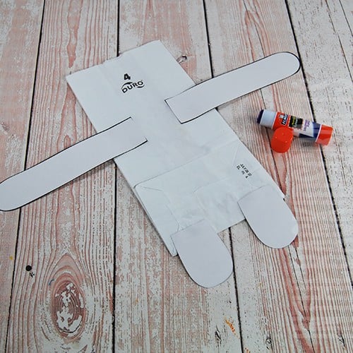 Polar Bear Craft for Kids Step 2