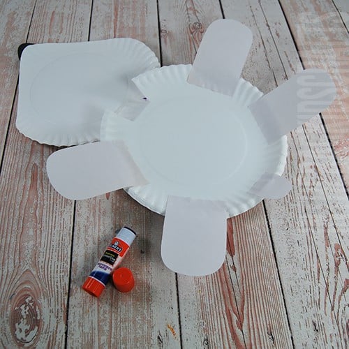 Easy paper plate polar bear craft for kids step 4