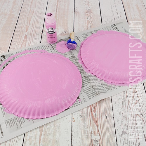 PAPER PLATE PIG CRAFT STEP 1