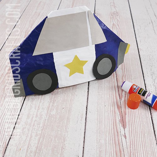 POLICE CAR CRAFT STEP 5