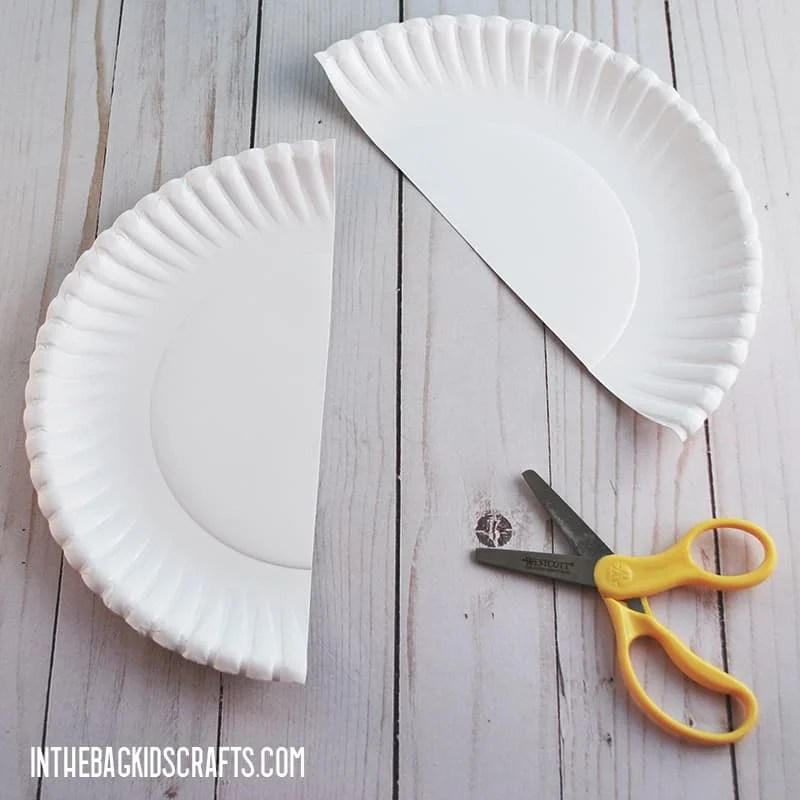 PAPER PLATE ROBIN CRAFT STEP 1