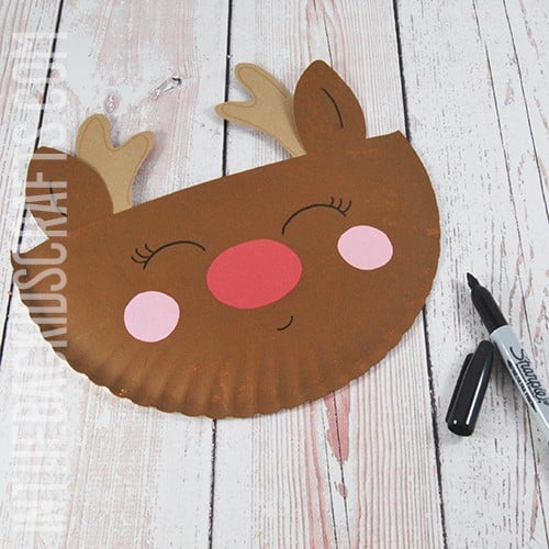 PAPER PLATE REINDEER CRAFT STEP 5