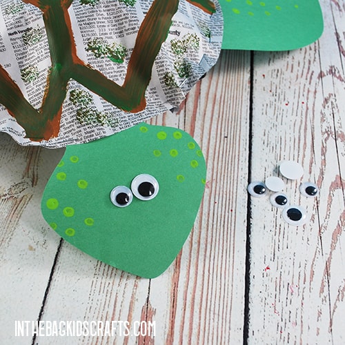 PAPER SEA TURTLE CRAFT STEP 7